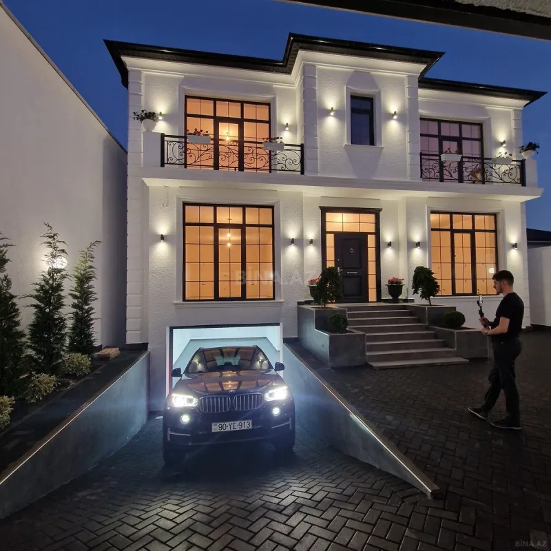 Satılır 7 otaqlı həyət evi 450 m²