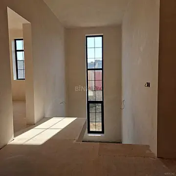 Satılır 7 otaqlı həyət evi 450 m²