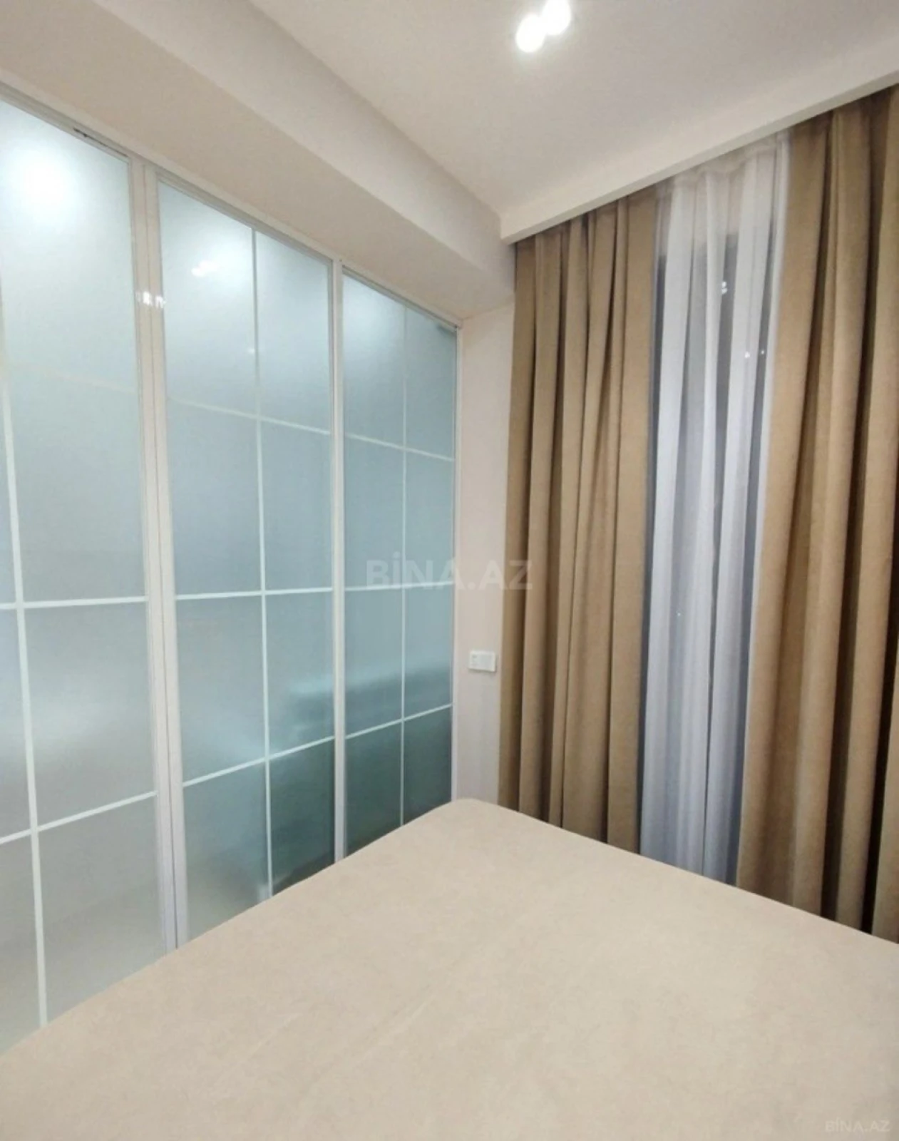 Kirayə verilir 2 otaqlı mənzil 45 m²