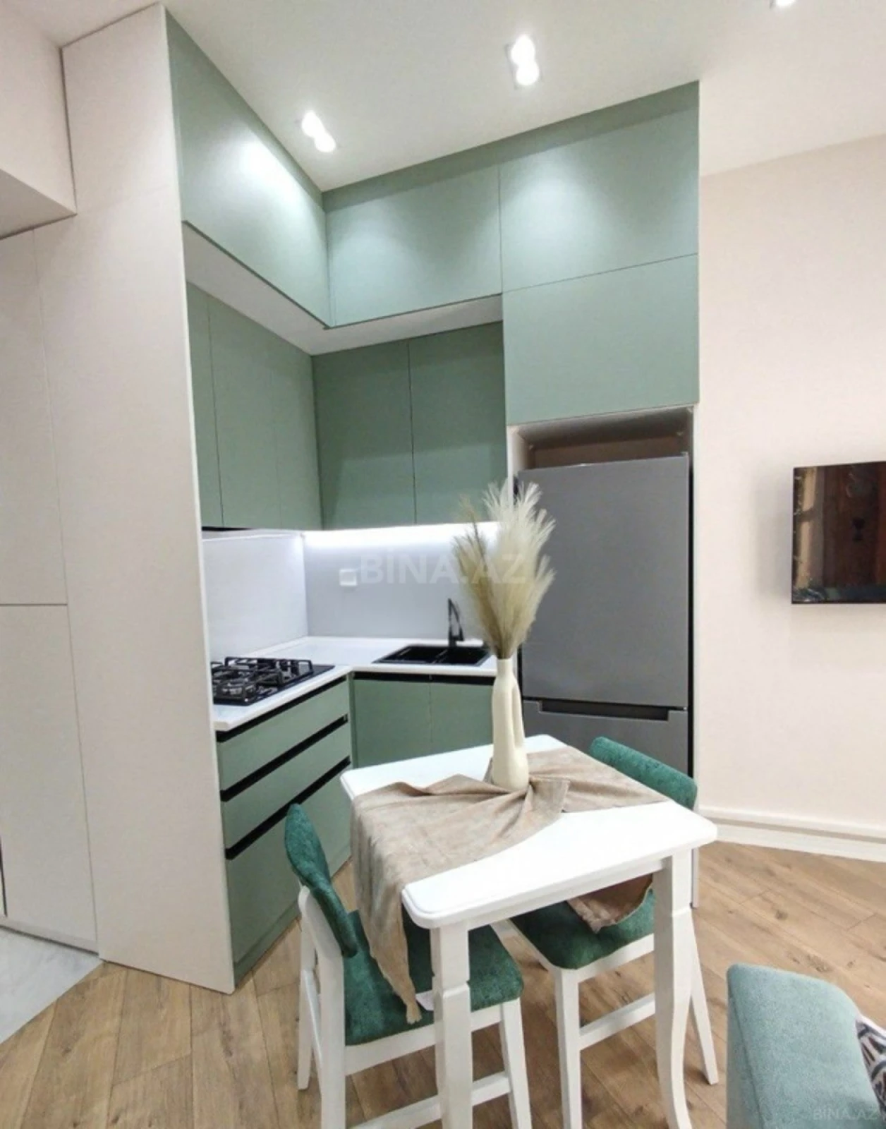Kirayə verilir 2 otaqlı mənzil 45 m²