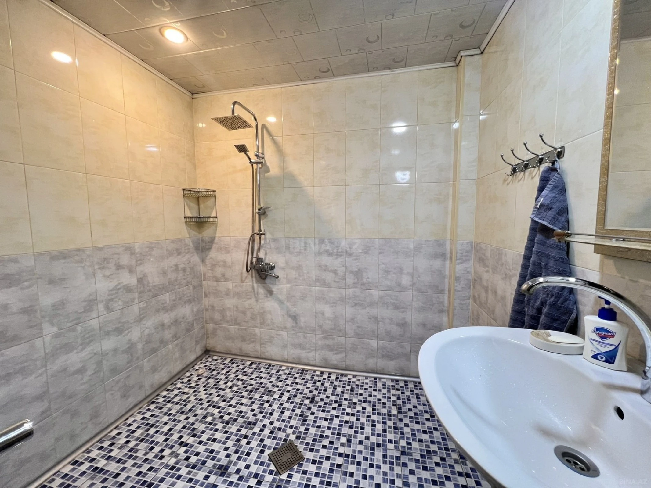 Satılır 3 otaqlı mənzil 110 m²