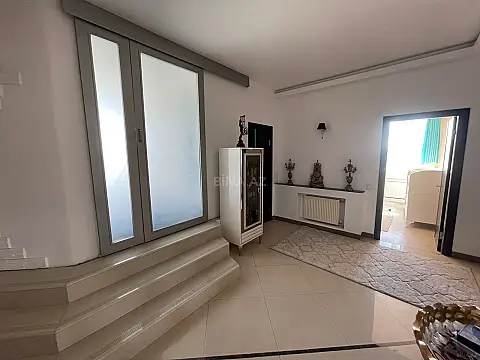 Kirayə verilir 3 otaqlı mənzil 140 m²