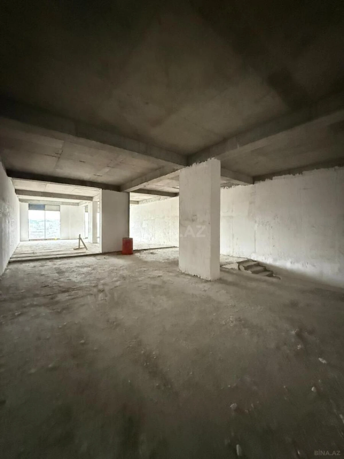 Satılır obyekt 400 m²