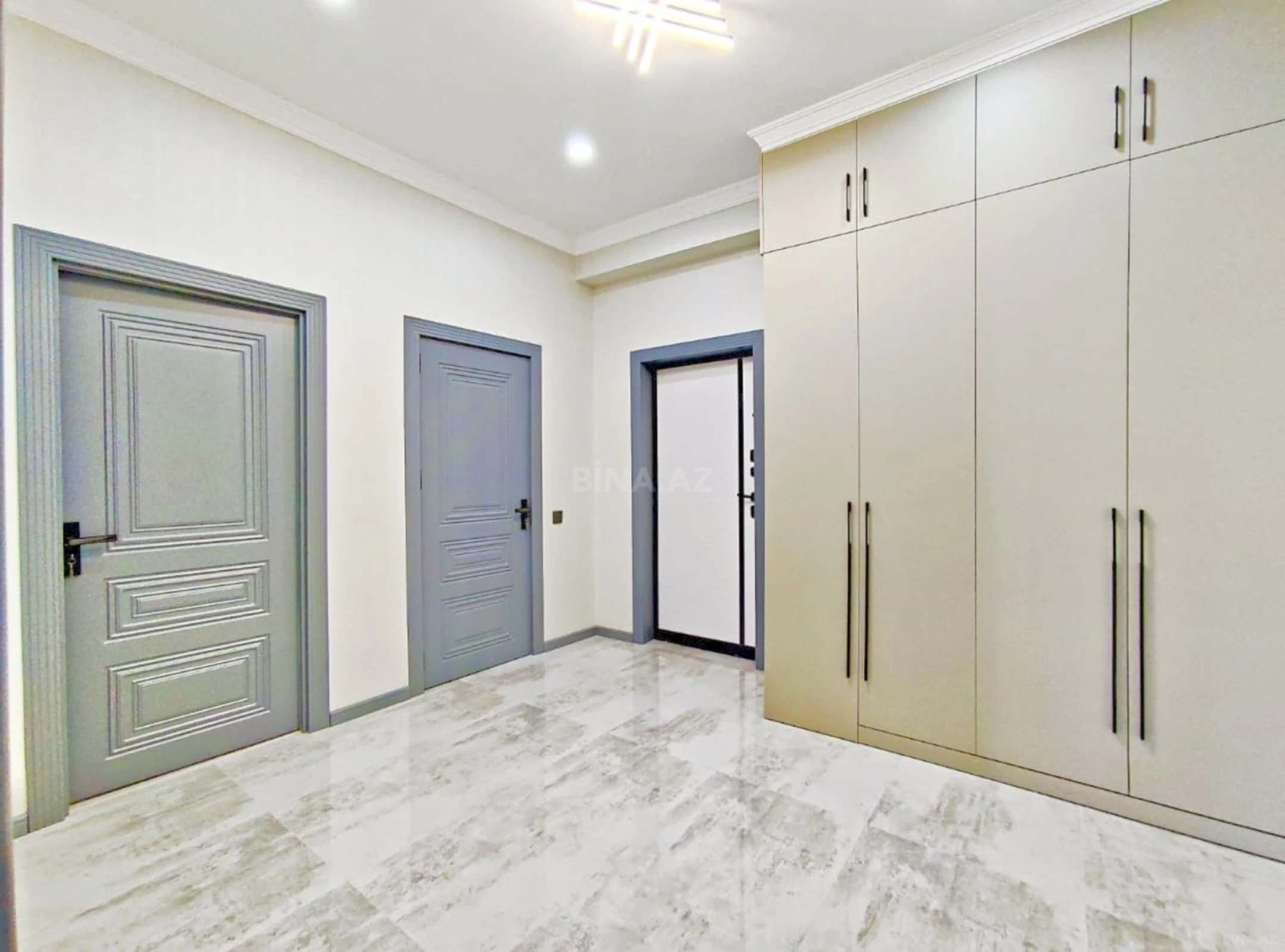 Satılır 2 otaqlı mənzil 84.7 m²
