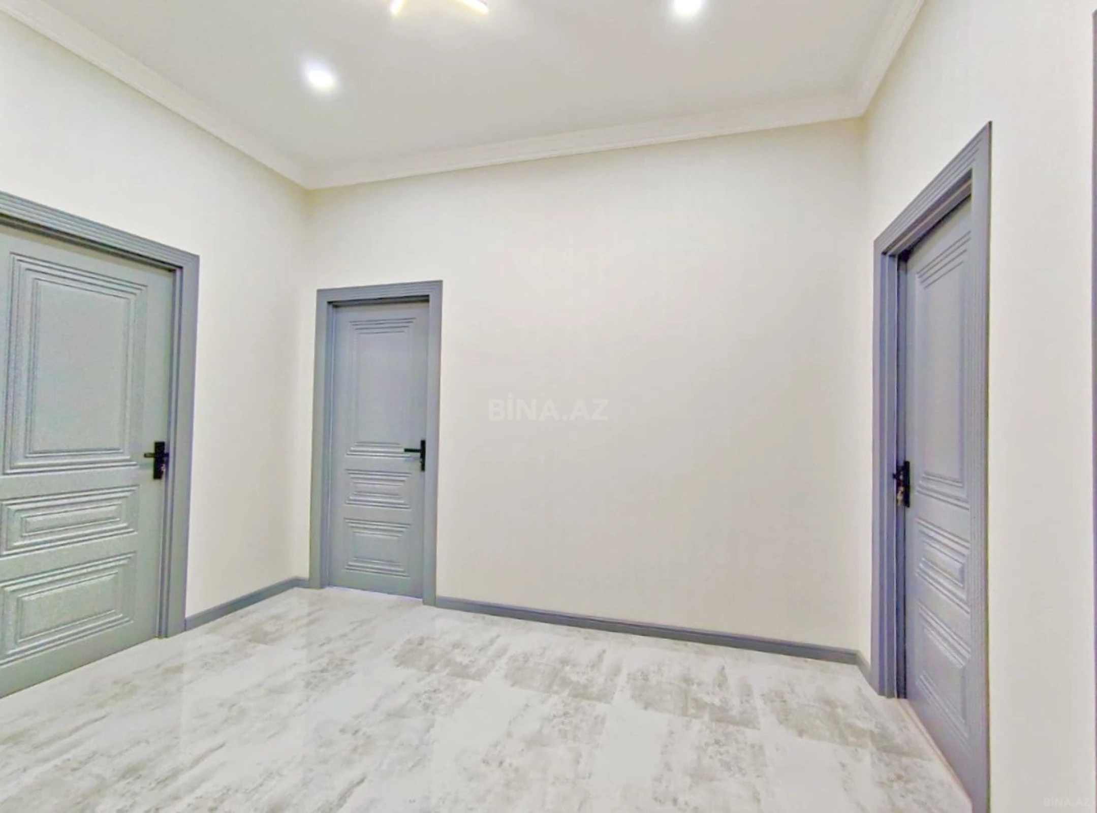 Satılır 2 otaqlı mənzil 84.7 m²
