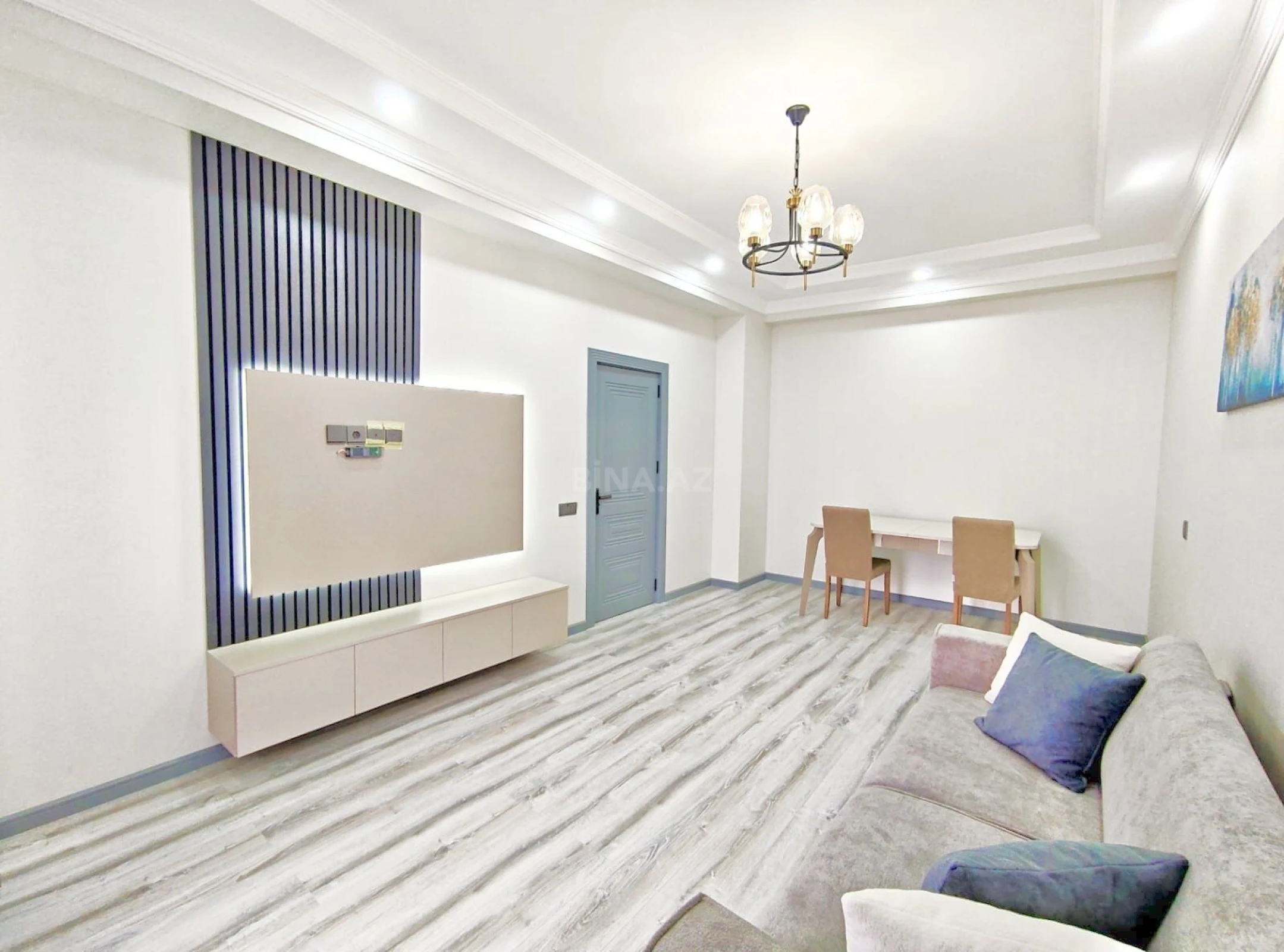 Satılır 2 otaqlı mənzil 84.7 m²