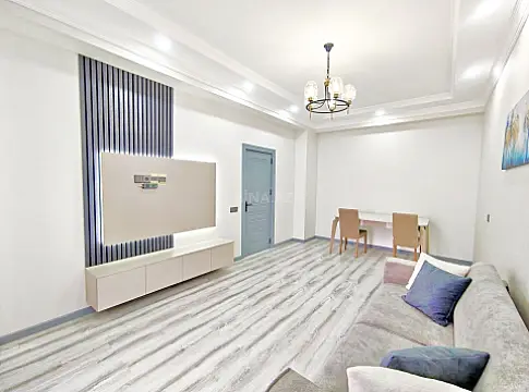 Satılır 2 otaqlı mənzil 84.7 m²