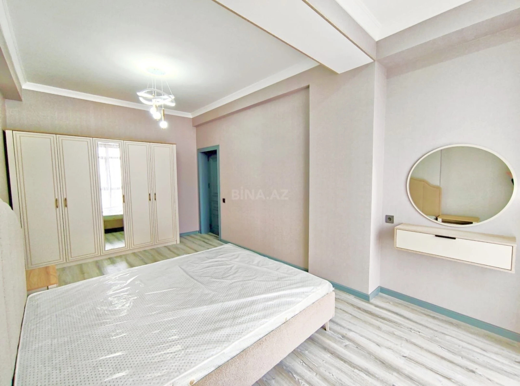 Satılır 2 otaqlı mənzil 84.7 m²