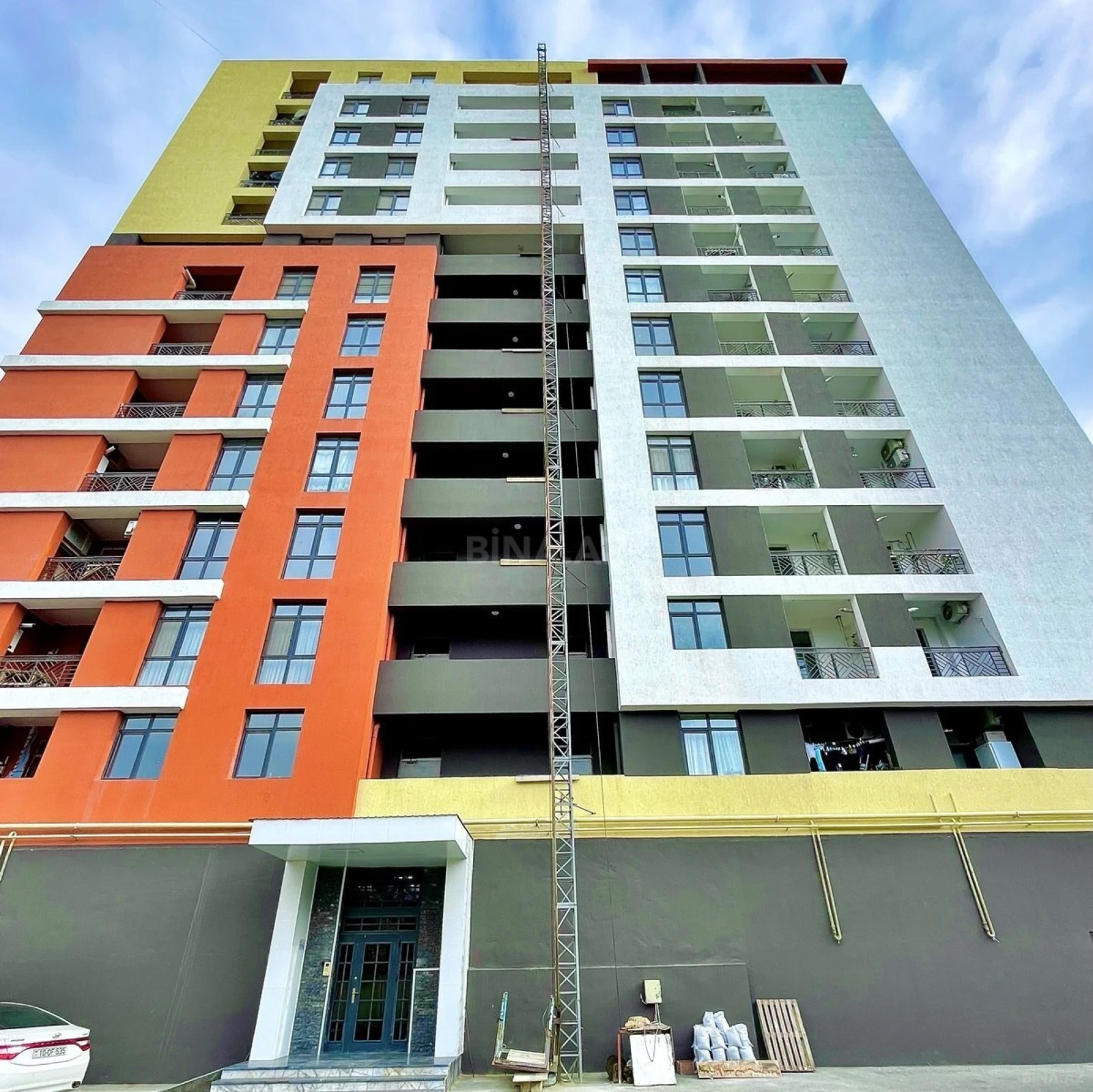 Satılır 2 otaqlı mənzil 84.7 m²