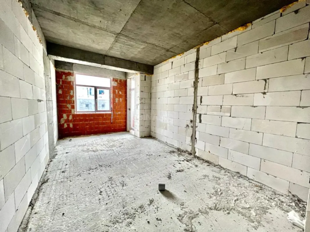 Satılır 2 otaqlı mənzil 67.7 m²
