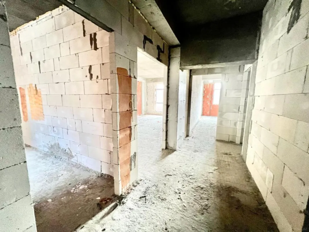 Satılır 2 otaqlı mənzil 67.7 m²