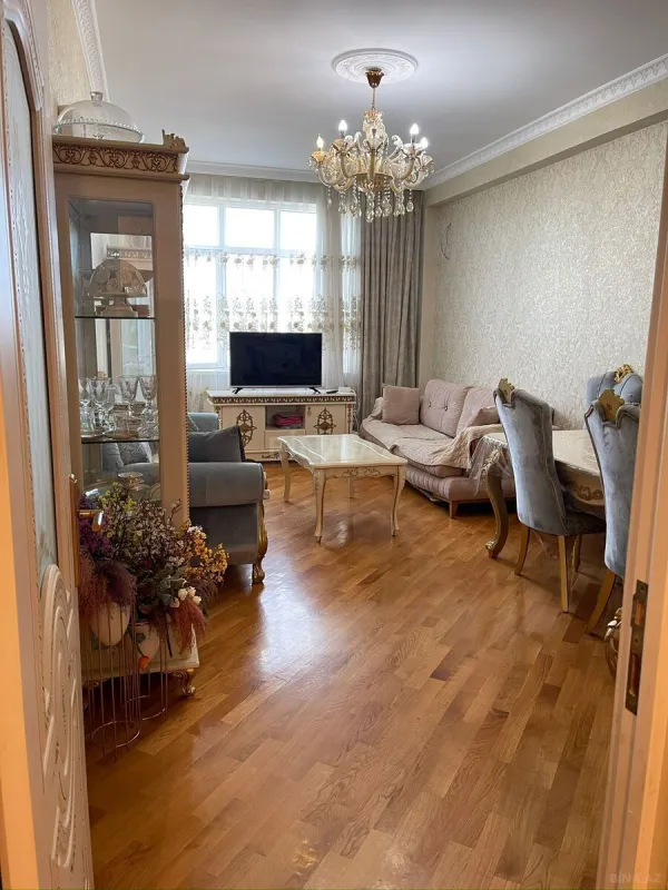 Satılır 2 otaqlı mənzil 67 m²