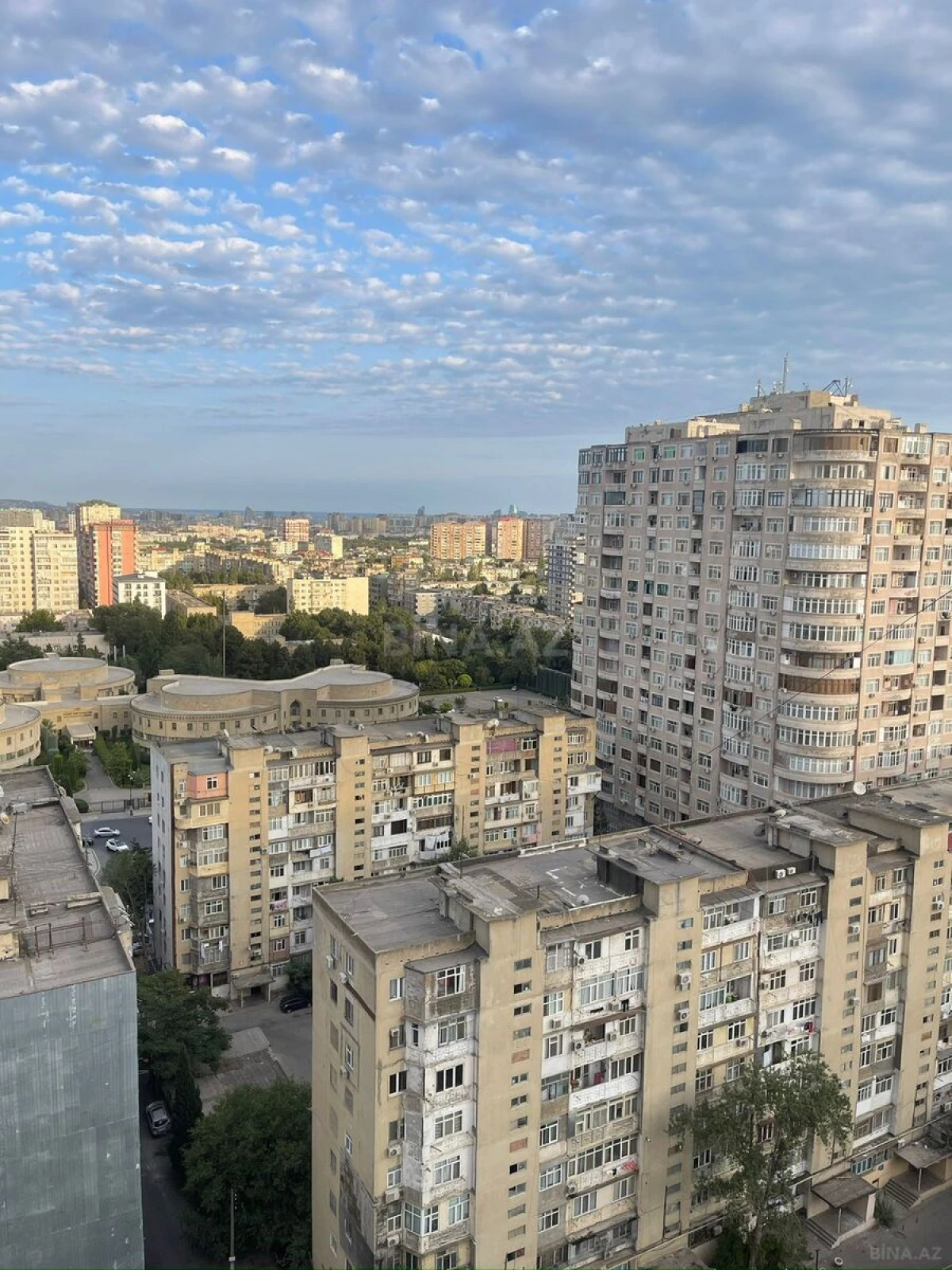 Satılır 2 otaqlı mənzil 67 m²