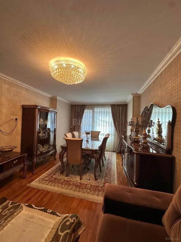 Satılır 3 otaqlı mənzil 101 m²