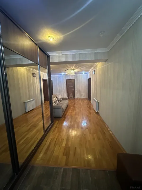 Satılır 3 otaqlı mənzil 101 m²