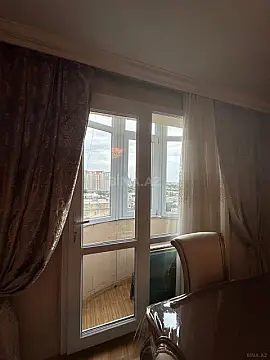 Satılır 3 otaqlı mənzil 101 m²