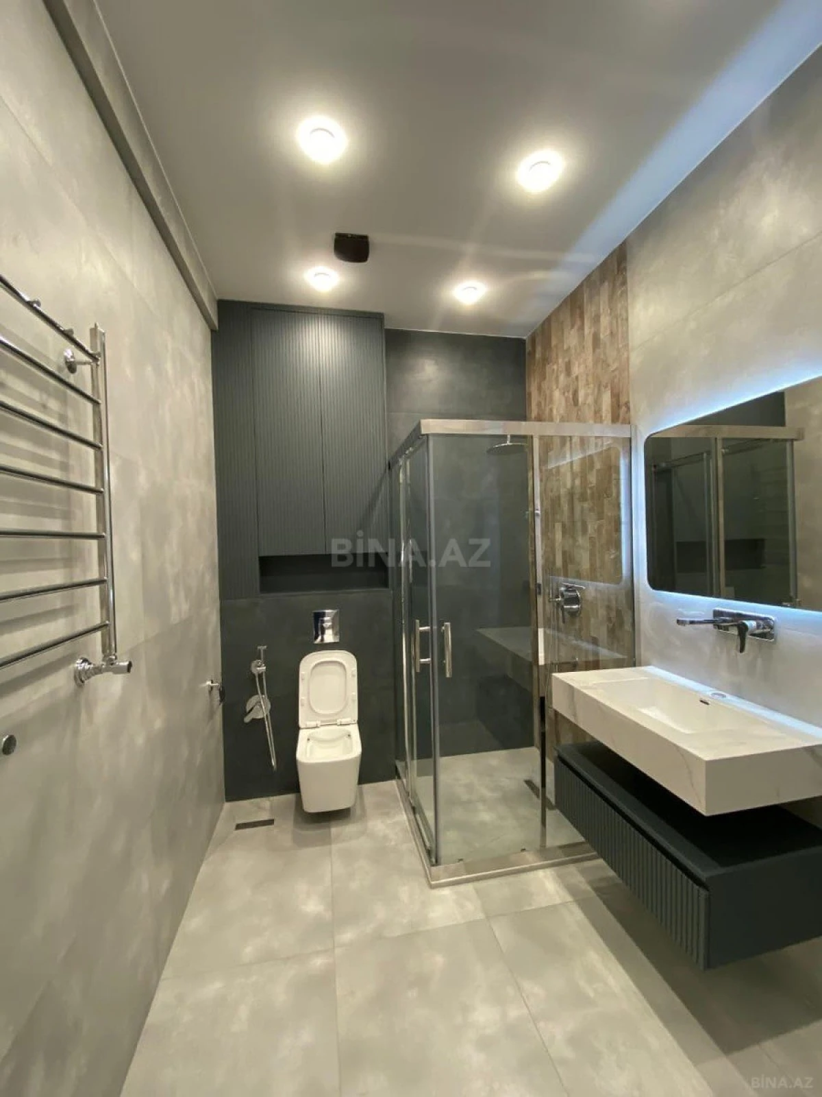 Satılır 2 otaqlı mənzil 68 m²