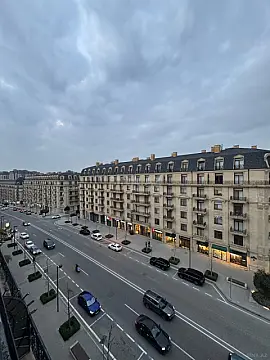 Satılır 4 otaqlı mənzil 157 m²