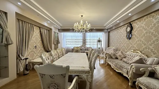 Satılır 3 otaqlı mənzil 155 m² — Bakı, 8-ci kilometr 3 otaq 155.00 m²