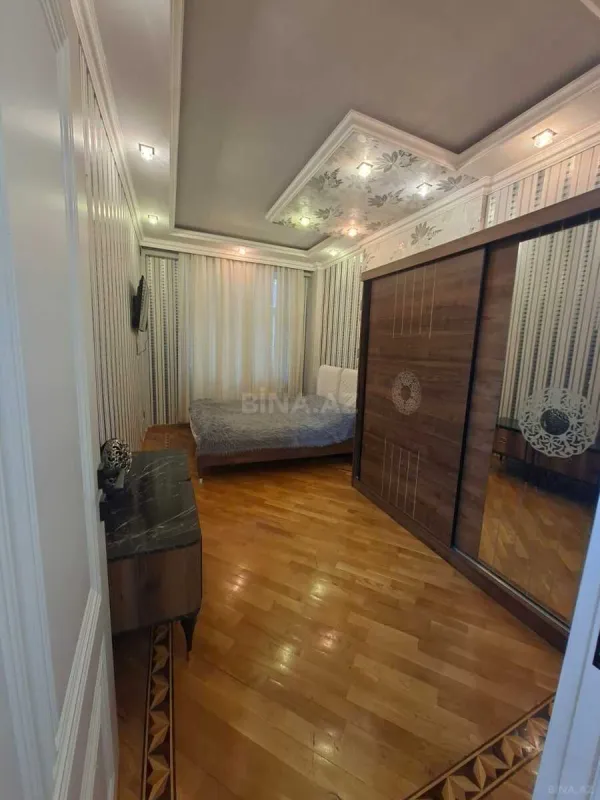 Satılır 3 otaqlı mənzil 92 m²