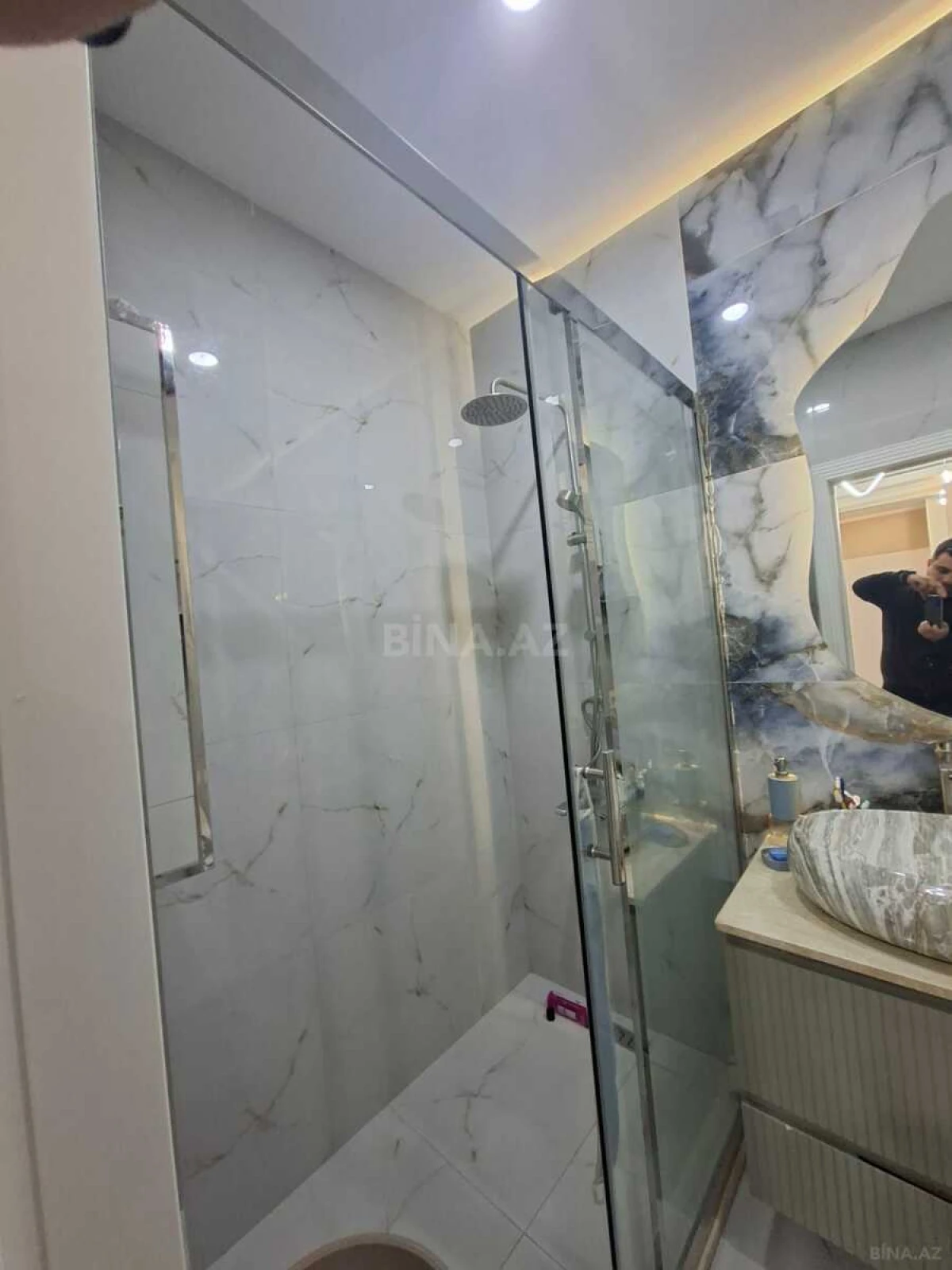 Satılır 3 otaqlı mənzil 92 m²