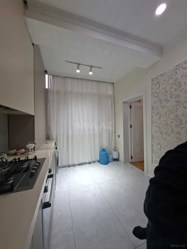 Satılır 3 otaqlı mənzil 92 m²