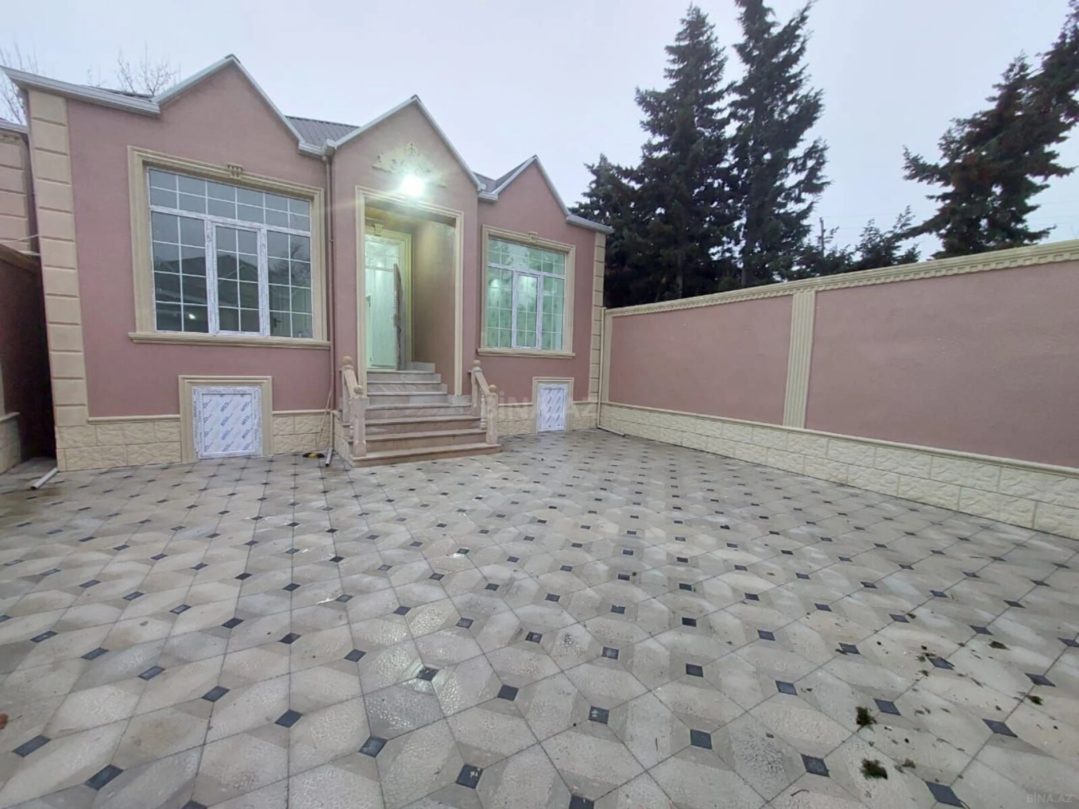 Satılır 4 otaqlı həyət evi 120 m²