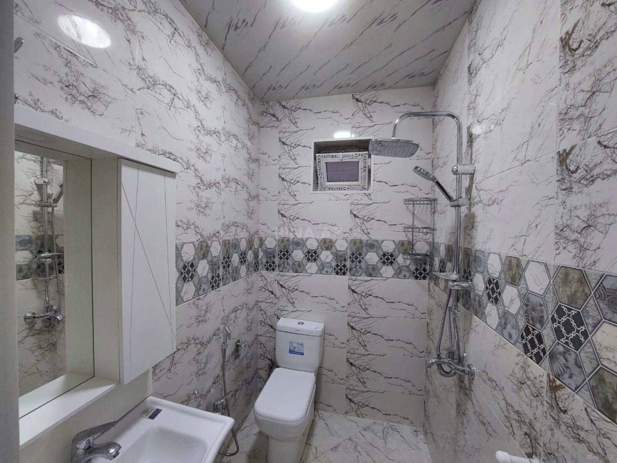 Satılır 3 otaqlı həyət evi 100 m²