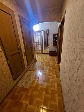 Satılır 4 otaqlı mənzil 110 m²