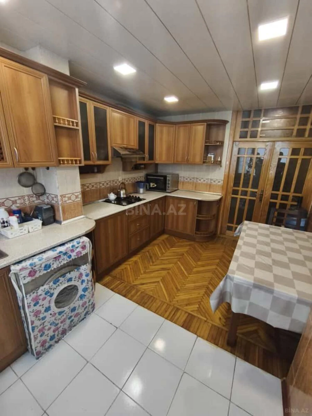 Satılır 4 otaqlı mənzil 110 m²