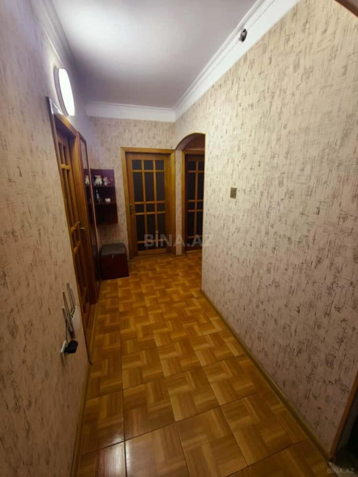 Satılır 4 otaqlı mənzil 110 m²