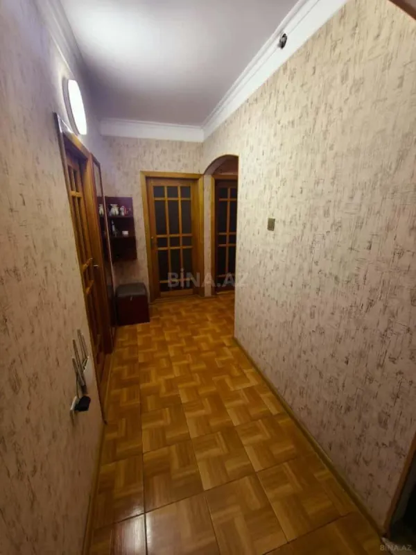 Satılır 4 otaqlı mənzil 110 m²