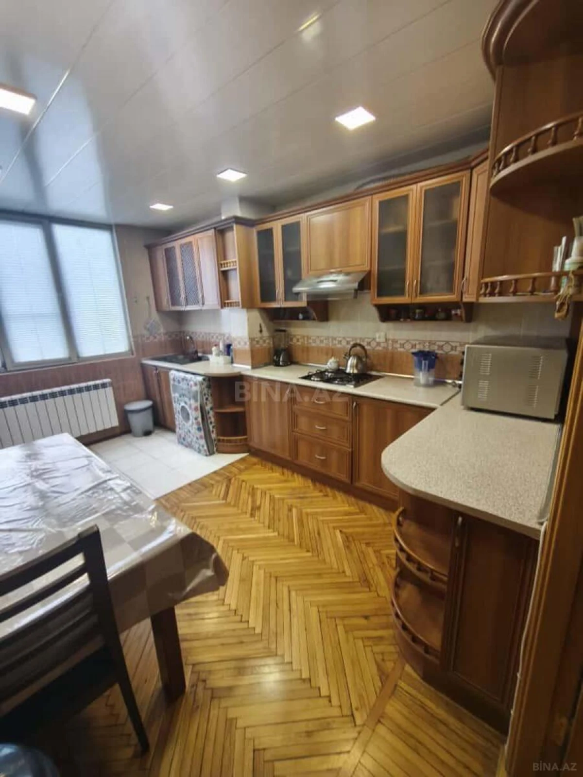 Satılır 4 otaqlı mənzil 110 m²