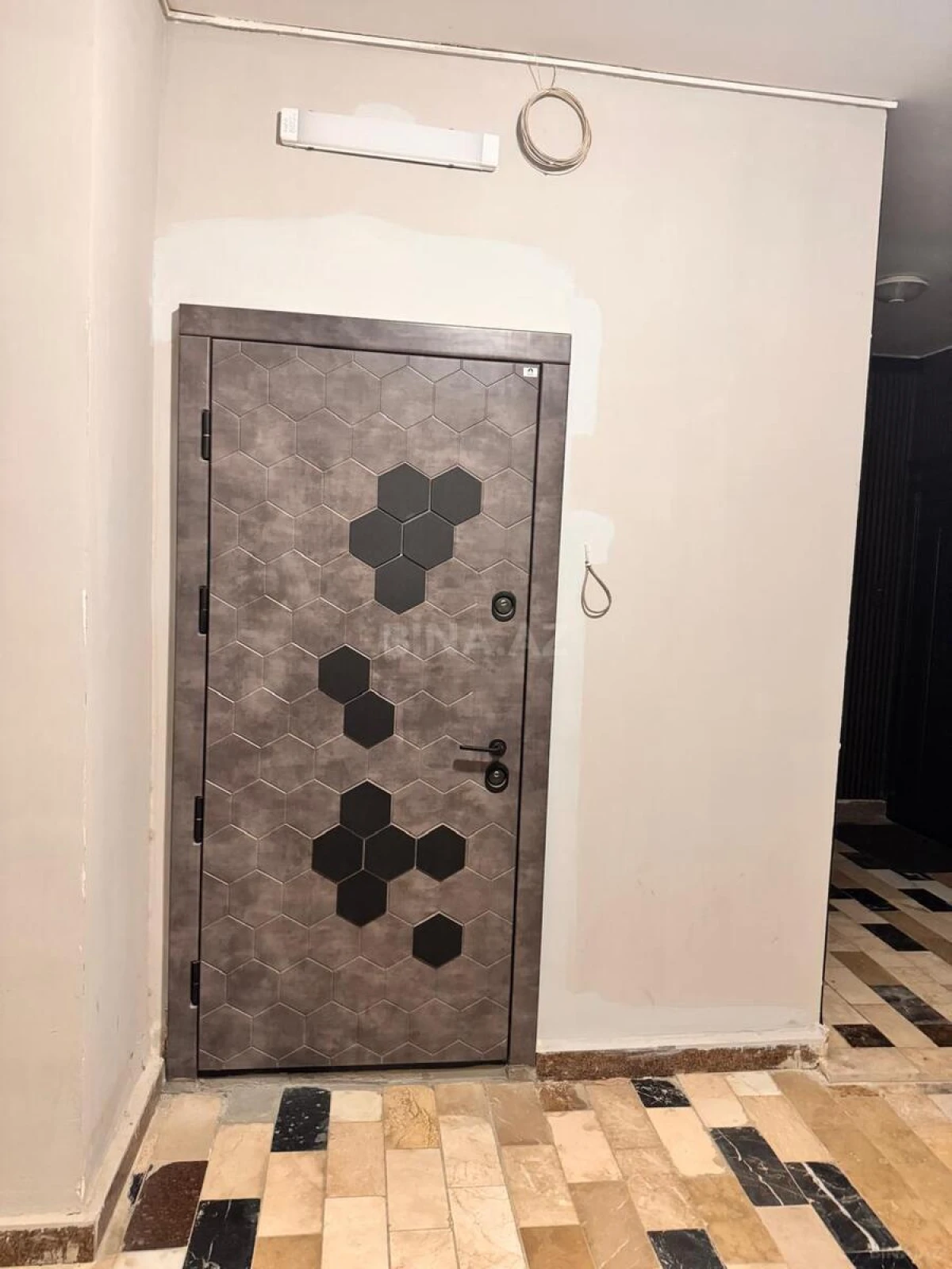 Kirayə verilir 3 otaqlı mənzil 105 m²