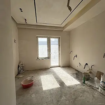 Satılır 3 otaqlı mənzil 131 m²