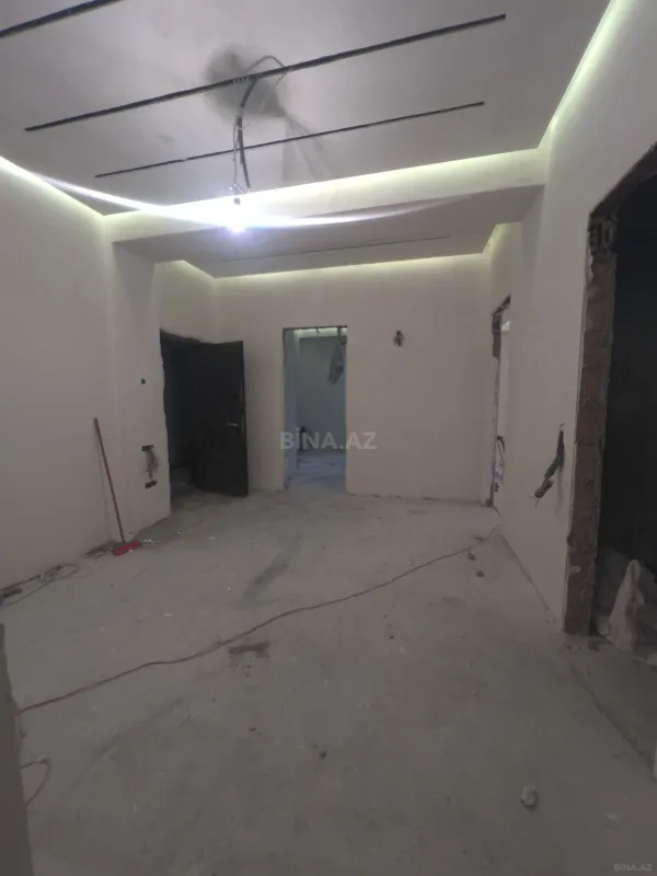 Satılır 3 otaqlı mənzil 131 m²