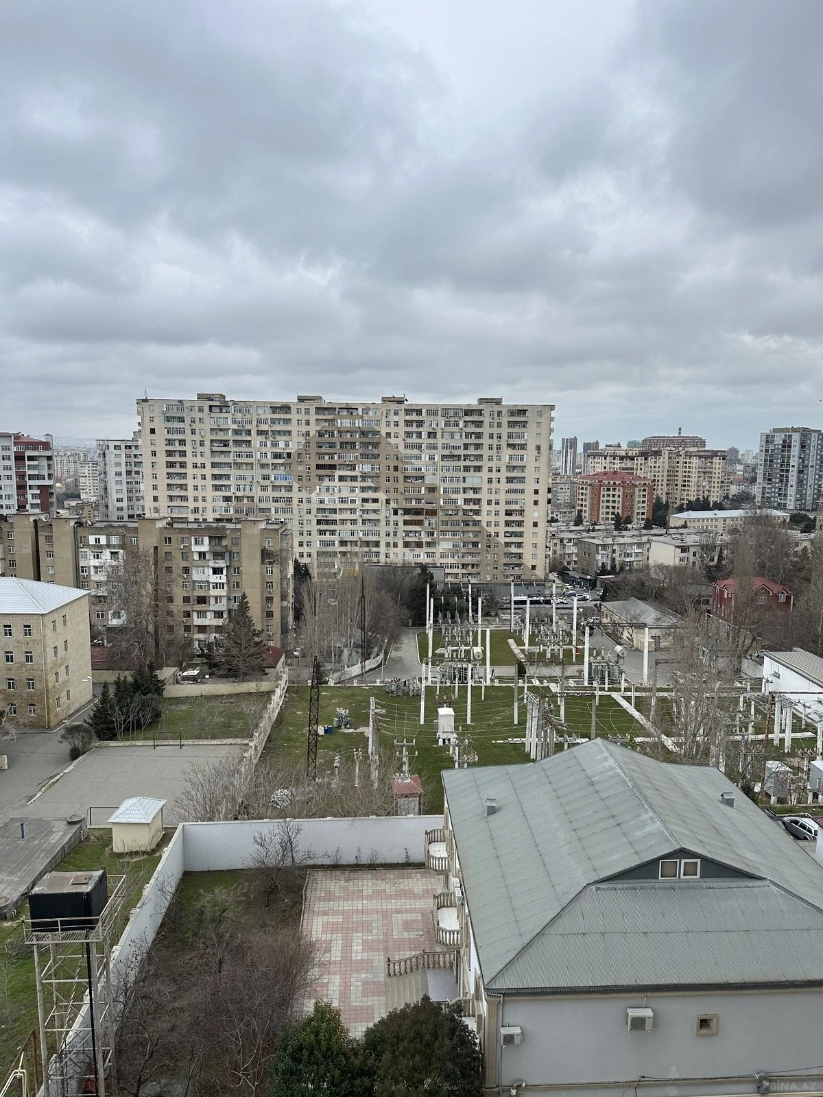 Satılır 3 otaqlı mənzil 119 m²