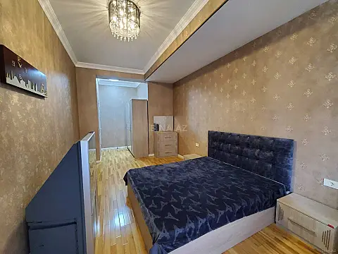Kirayə verilir 2 otaqlı mənzil 80 m²