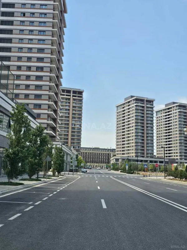 Satılır obyekt 415 m²