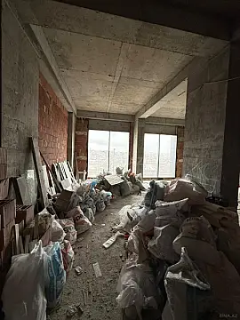 Satılır obyekt 415 m²