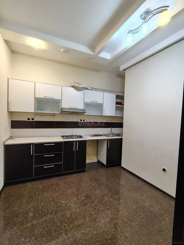 Satılır 3 otaqlı mənzil 97 m²