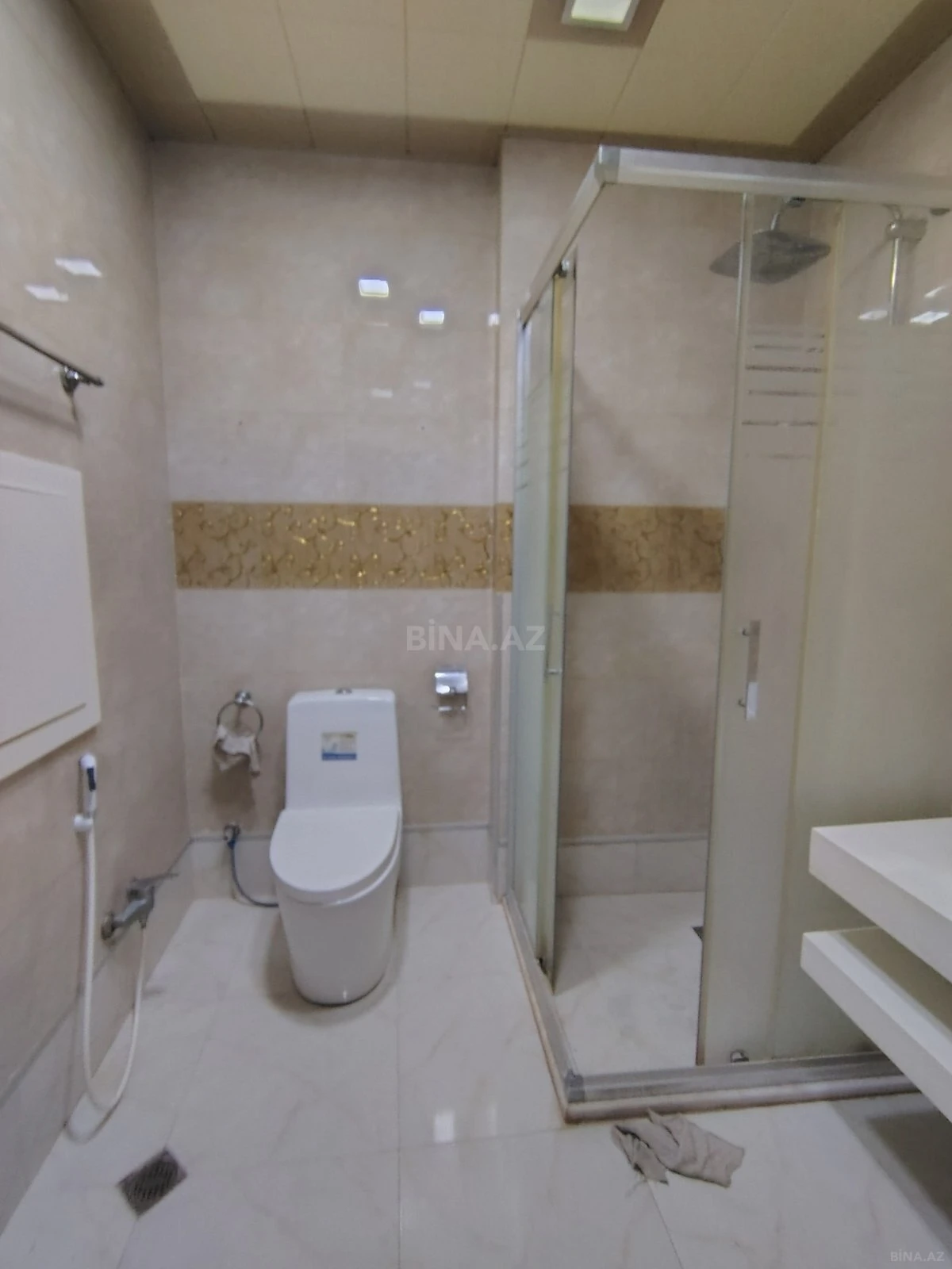 Satılır 3 otaqlı mənzil 97 m²