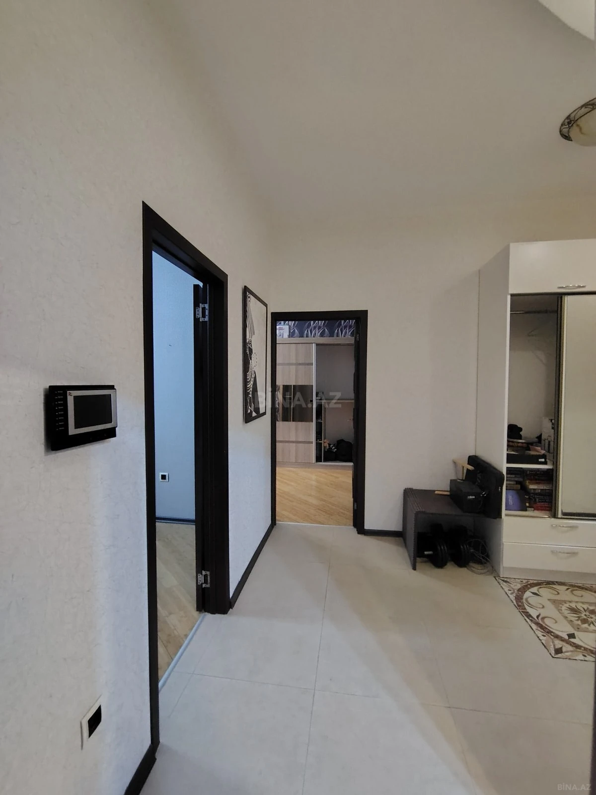 Satılır 3 otaqlı mənzil 97 m²