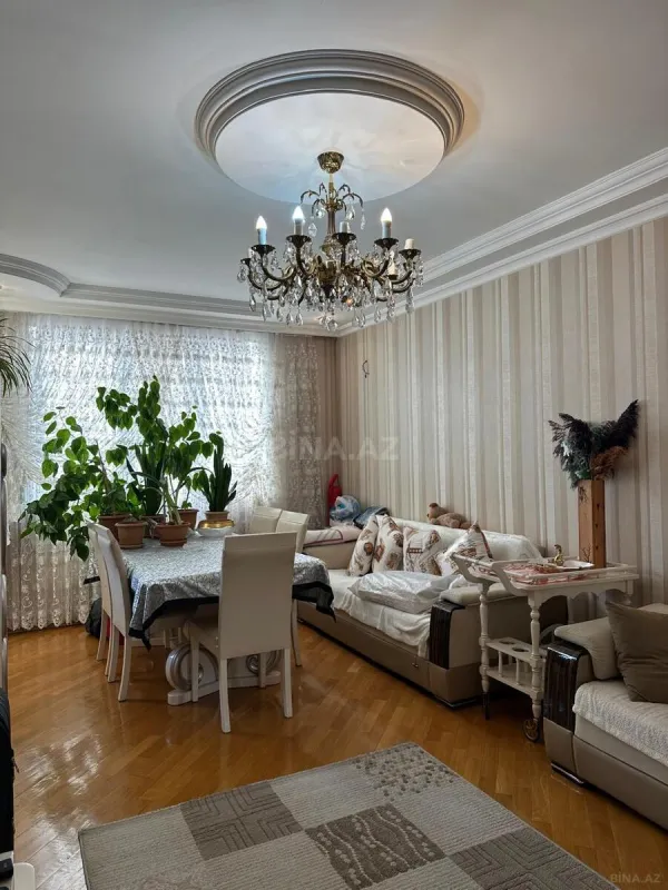 Satılır 2 otaqlı mənzil 96 m²