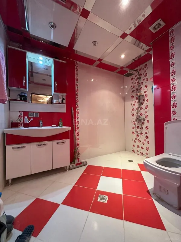 Satılır 2 otaqlı mənzil 96 m²