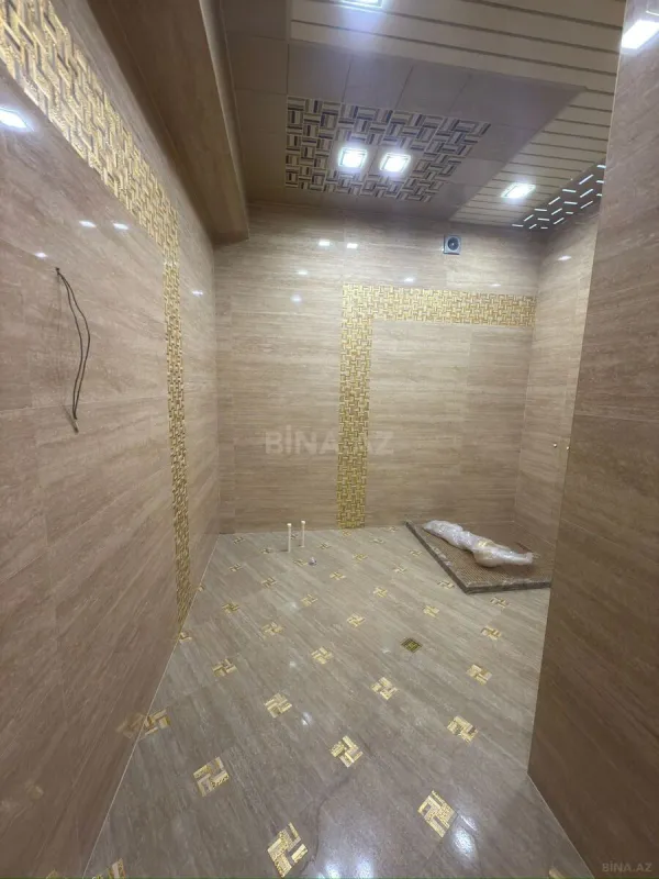 Satılır 4 otaqlı mənzil 250 m²