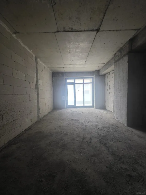 Satılır 3 otaqlı mənzil 148 m²