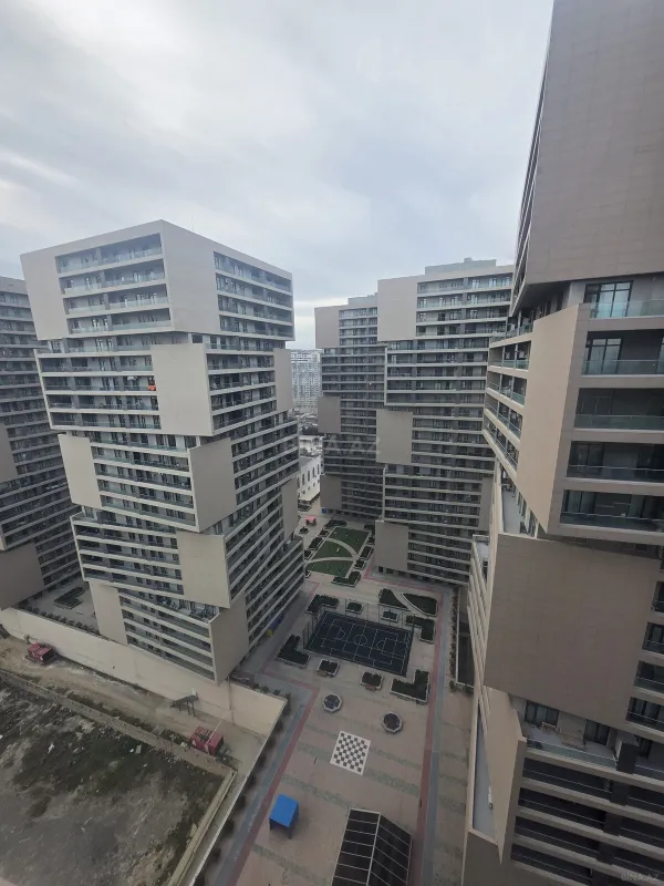 Satılır 3 otaqlı mənzil 148 m²