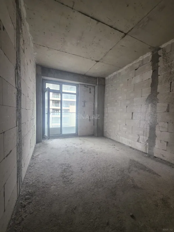 Satılır 3 otaqlı mənzil 148 m²