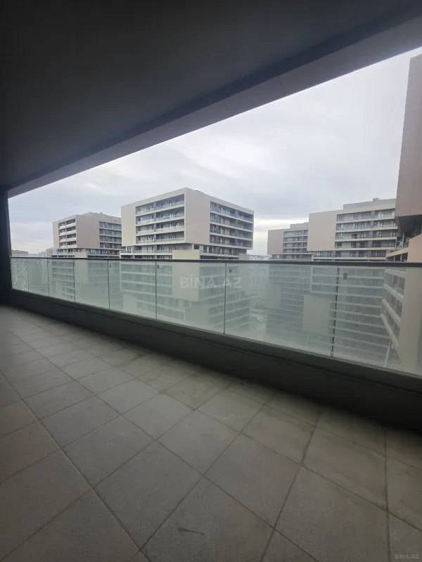 Satılır 3 otaqlı mənzil 148 m²